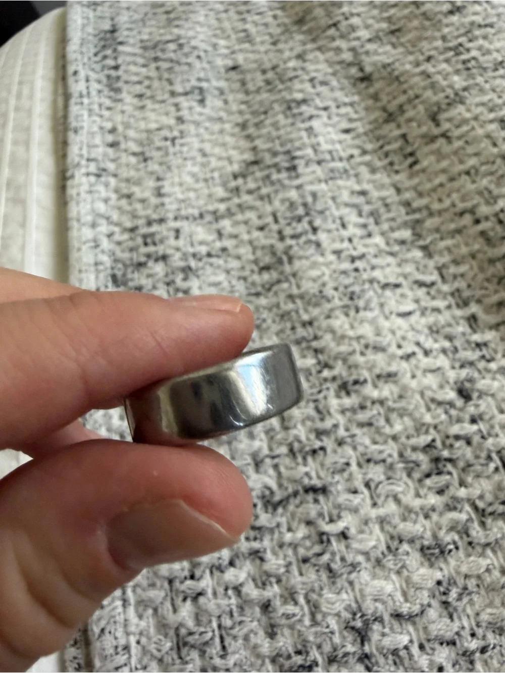 Oura ring gen 4 - size 8 / silver GUC